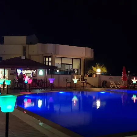 Hotel Flora 3*