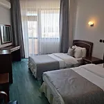 Flora Ξενοδοχείο